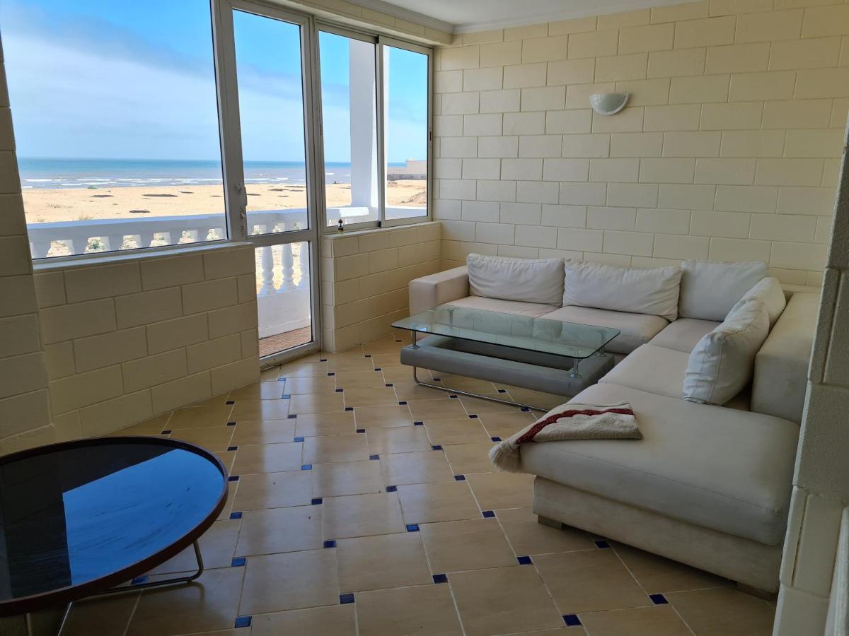 La petite villa avec piscine pieds dans l'eau Sidi Rahal  Extérieur photo